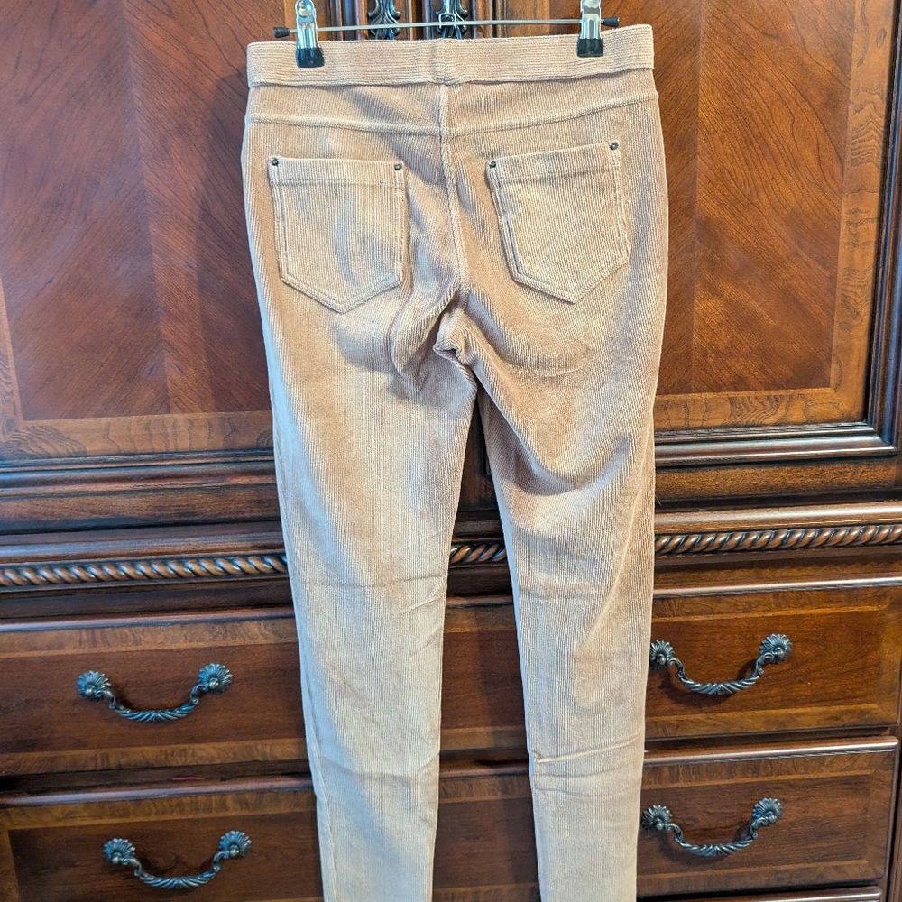 JUNE & DAISY Stretch Corduroy Pull On Pants Size Small TAN